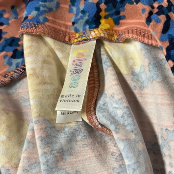 LuLaRoe TC Tall & Curvy Pink Floral Leggings NWT - Picture 5 of 9